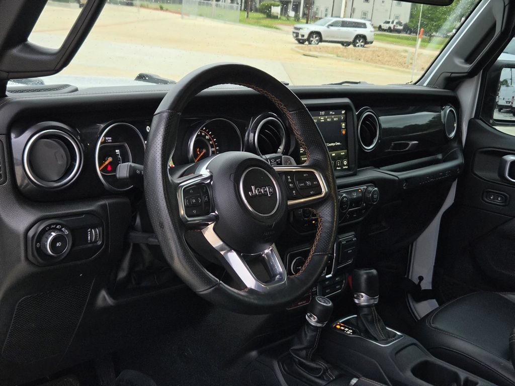 Used 2023 Jeep Wrangler Unlimited Rubicon 392 w/ Dual Top Group AWD/4WD image 15