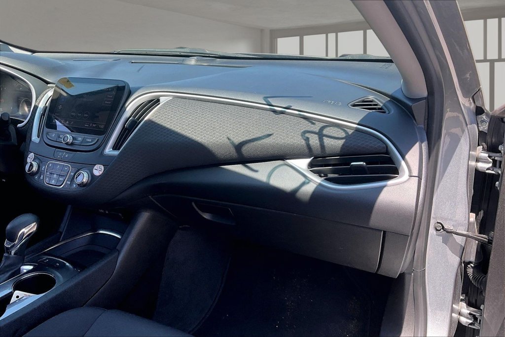 Used 2024 Chevrolet Malibu LT FWD image 25