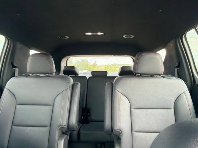 Used 2025 Chevrolet Traverse Z71 AWD/4WD image 16