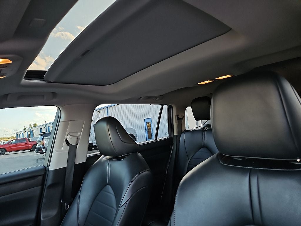 Used 2022 Toyota Highlander XLE FWD image 22