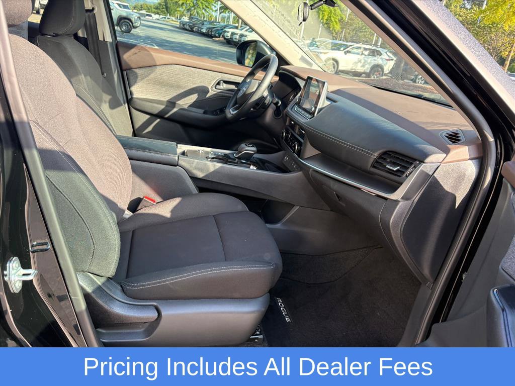Used 2023 Nissan Rogue S FWD image 19