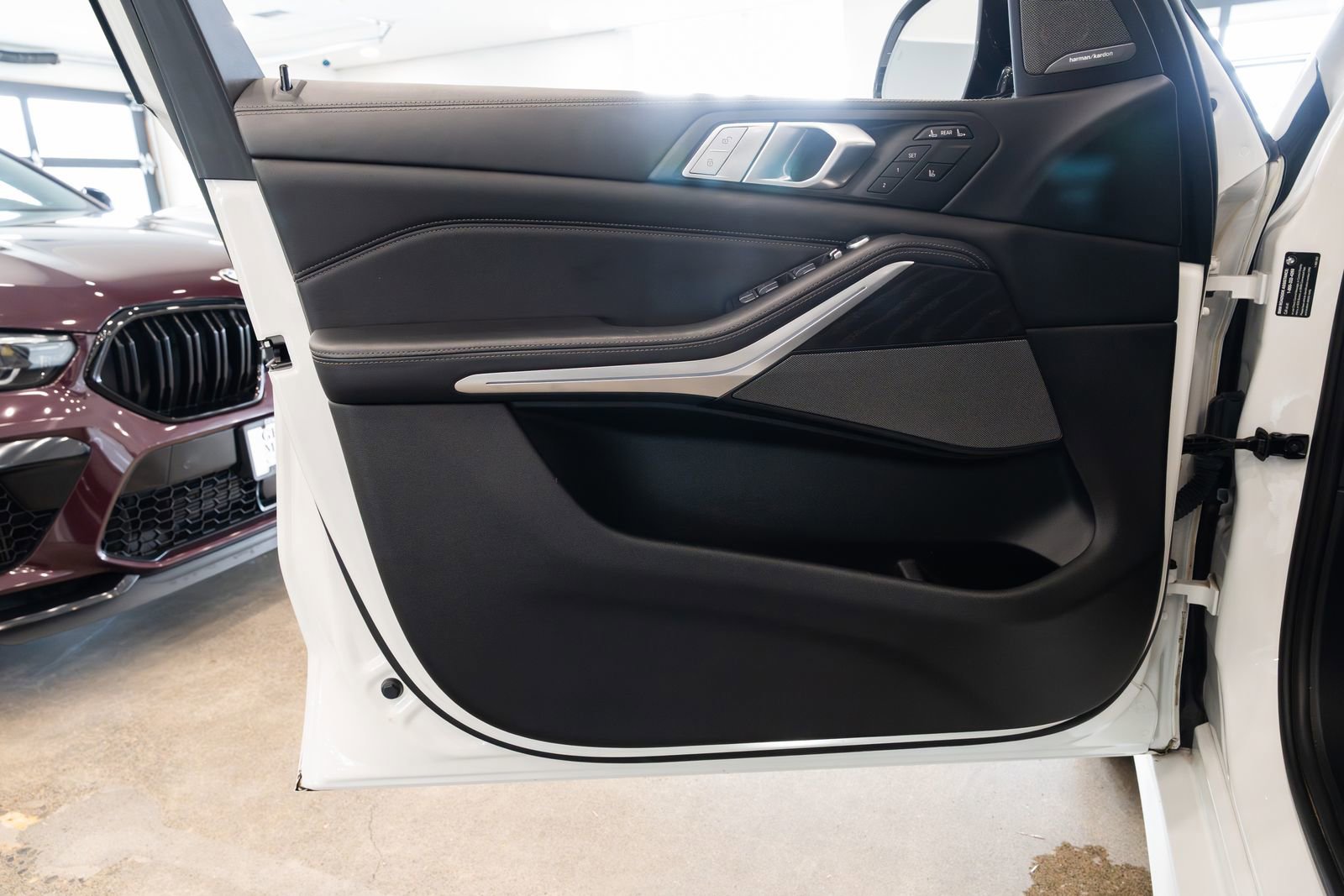 Used 2022 BMW X7 M50i image 19