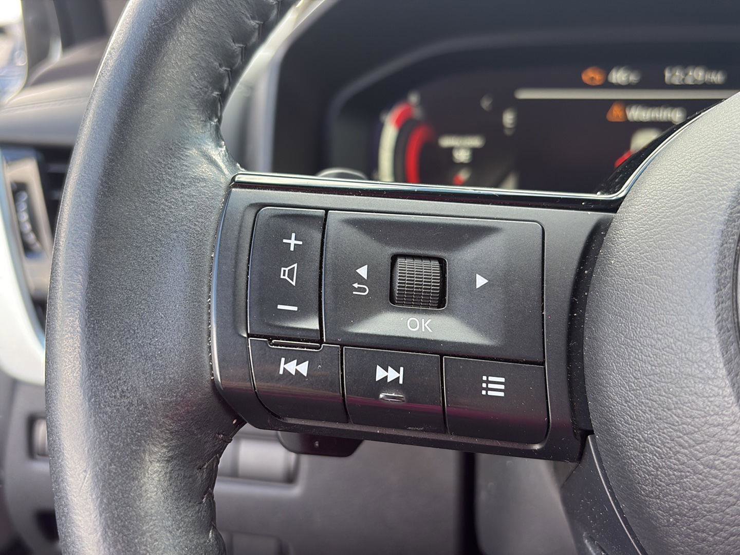 Used 2021 Nissan Rogue Platinum AWD/4WD image 15