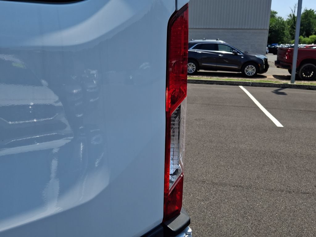 Used 2024 Ford Transit 250 Low Roof w/ Exterior Upgrade Package RWD image 27