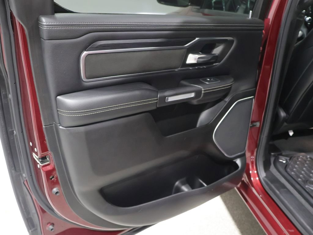 Used 2023 RAM 1500 Laramie AWD/4WD image 18