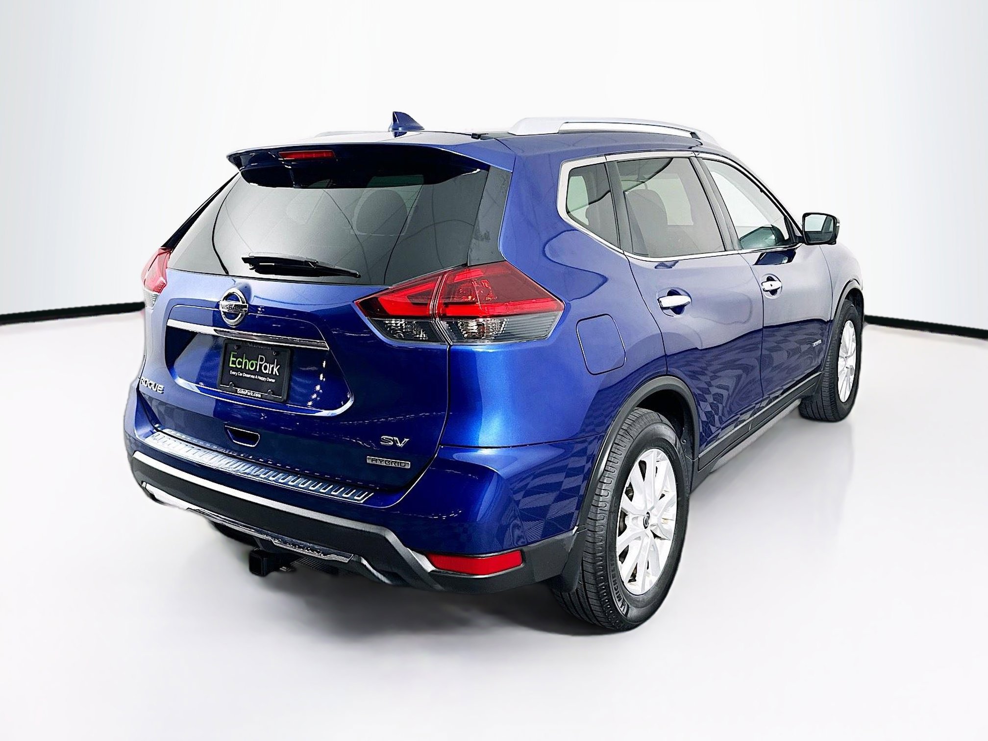 Used 2018 Nissan Rogue SV w/ Premium Package image 9