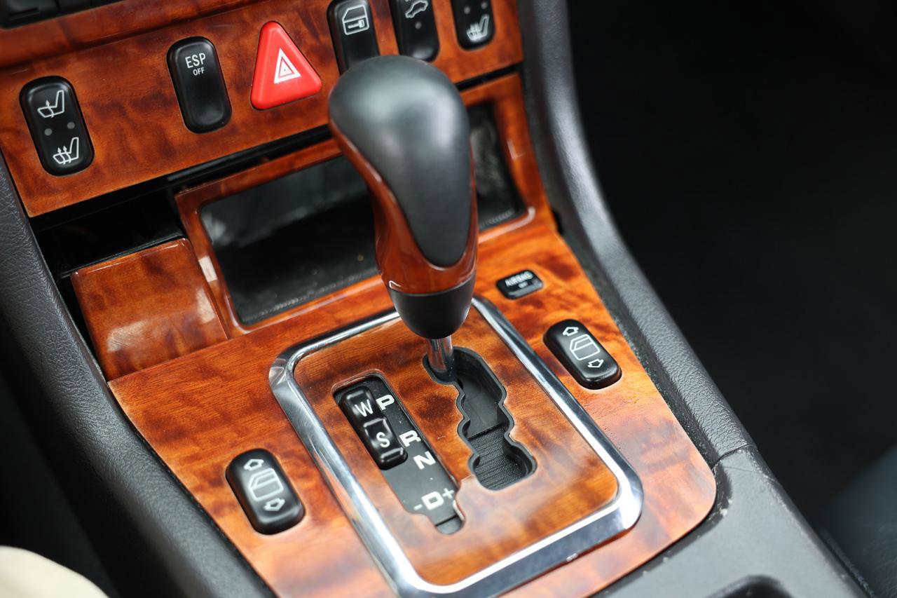 Used 2001 Mercedes-Benz SLK 320 image 27