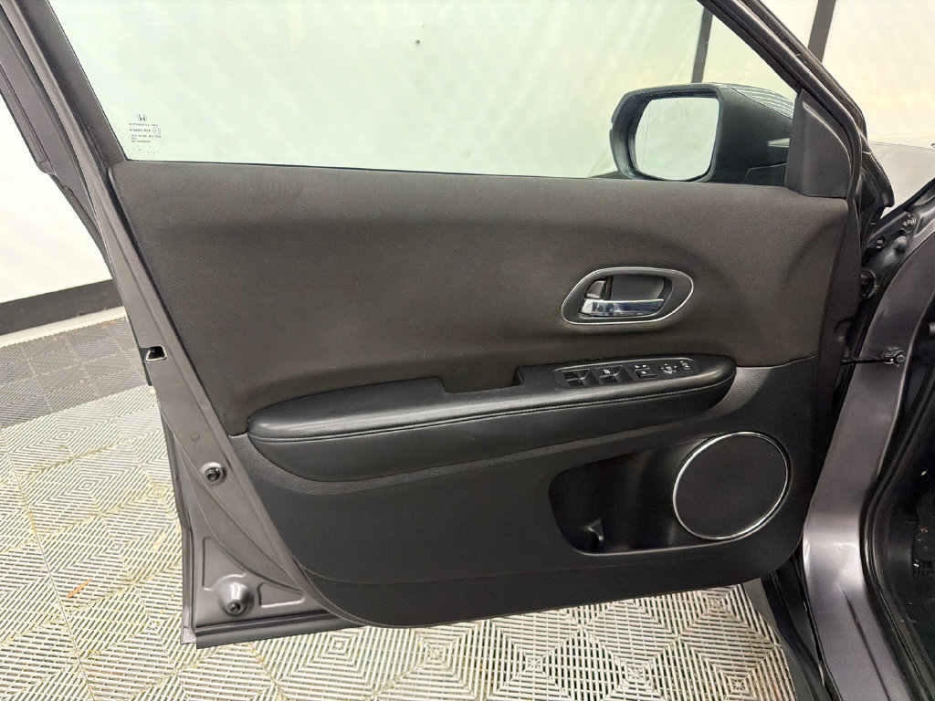 Used 2016 Honda HR-V EX image 10