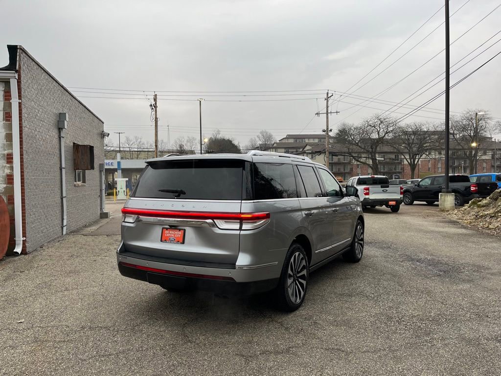 Used 2022 Lincoln Navigator Reserve image 6