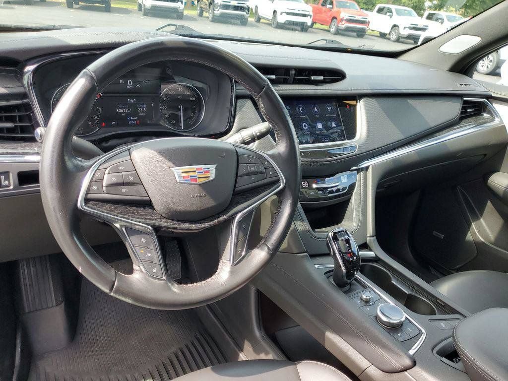 Used 2023 Cadillac XT5 Premium Luxury w/ LPO, Floor Liner Package FWD image 8