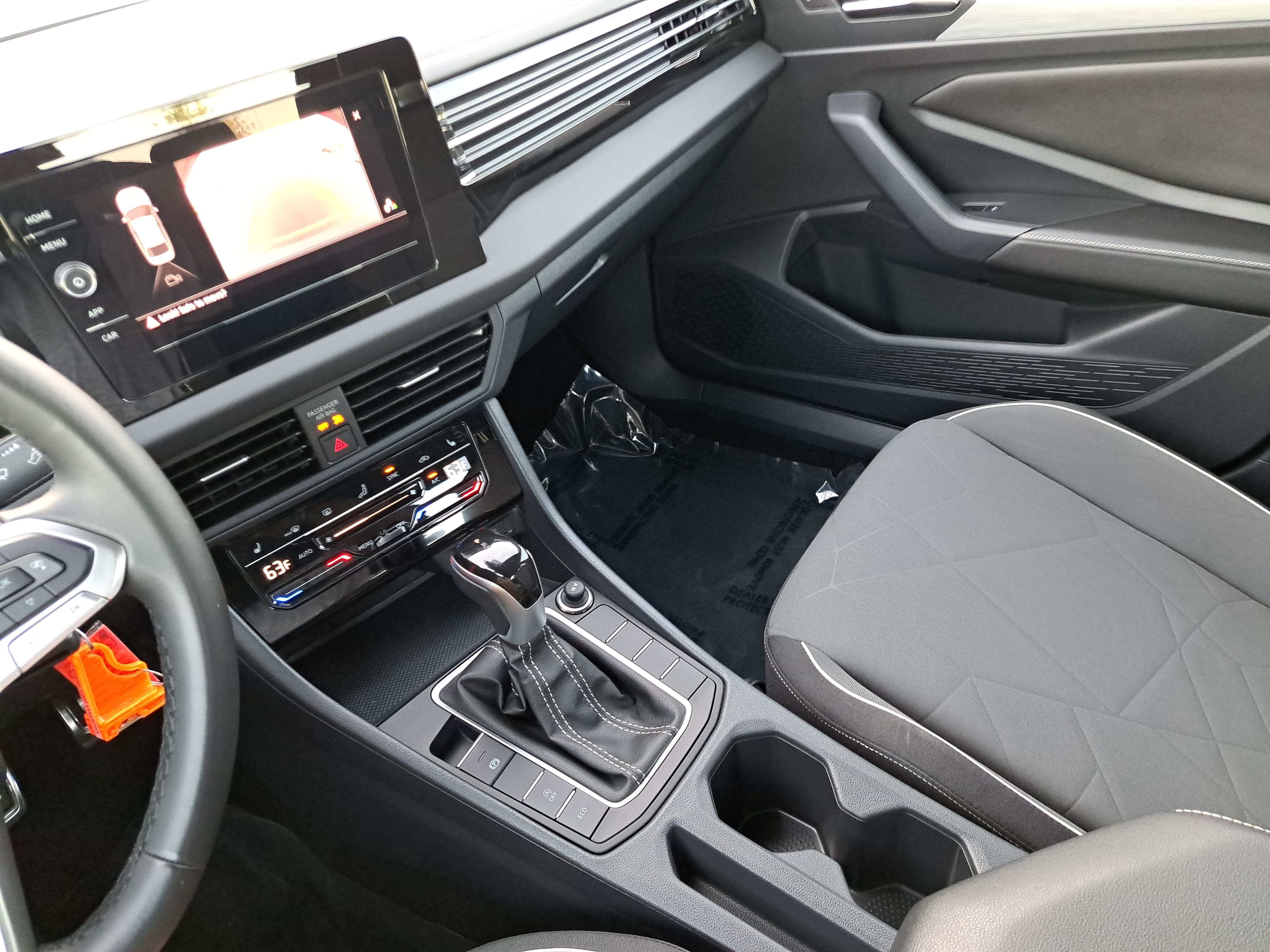Certified 2025 Volkswagen Jetta Sport FWD image 25