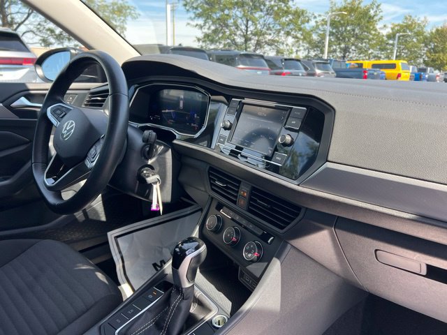 Used 2024 Volkswagen Jetta S FWD image 30