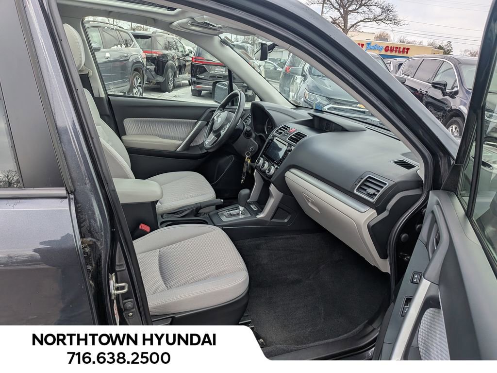 Used 2018 Subaru Forester 2.5i Premium w/ All-Weather Package image 35
