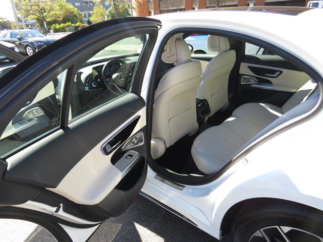 Used 2025 Mercedes-Benz E 350 4MATIC Sedan image 19
