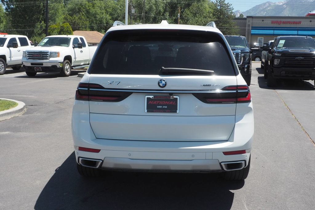 Used 2026 BMW X7 xDrive40i AWD/4WD image 6