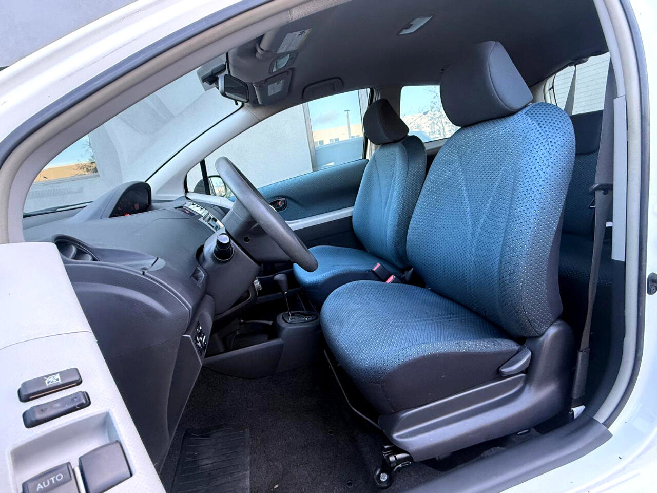 Used 2008 Toyota Yaris S image 18