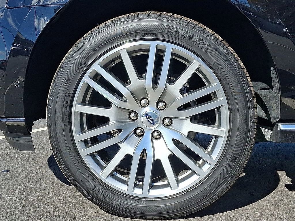 Used 2024 Ford Expedition Platinum image 8