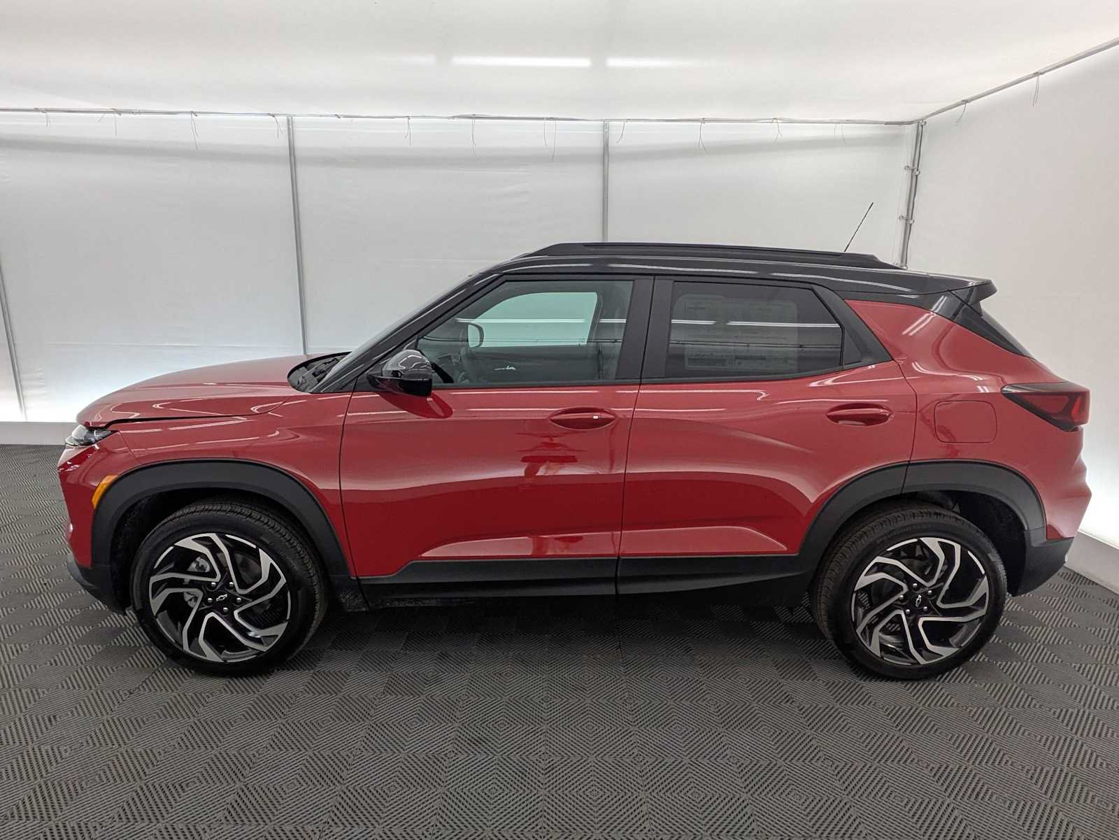 New 2026 Chevrolet TrailBlazer RS w/ Convenience Package AWD/4WD image 3