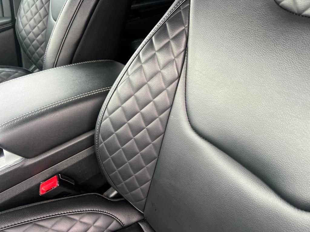 Used 2024 Ford Edge Titanium image 23