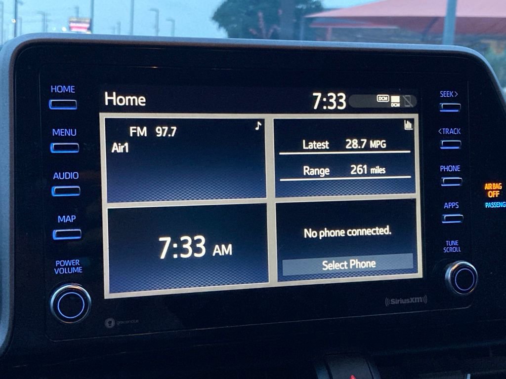 Used 2020 Toyota C-HR LE FWD image 18