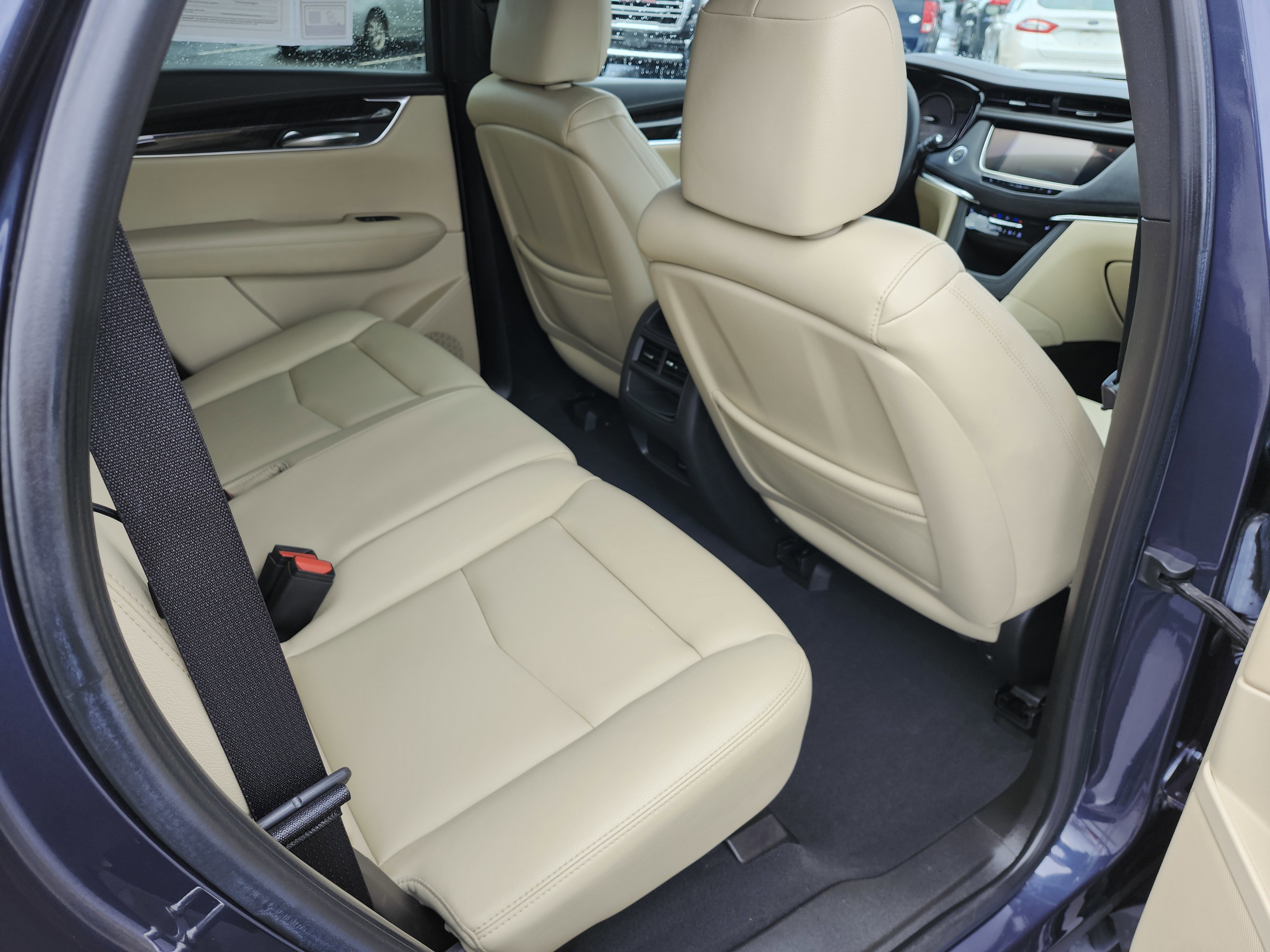 Used 2018 Cadillac XT5 AWD image 21