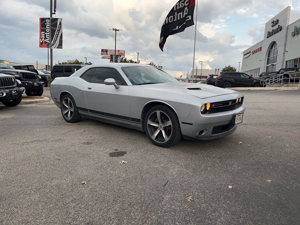 Used 2019 Dodge Challenger SXT