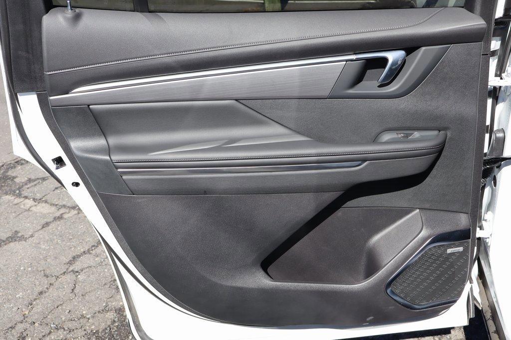 New 2025 Buick Enclave Preferred w/ LPO, Floor Liner Package image 18