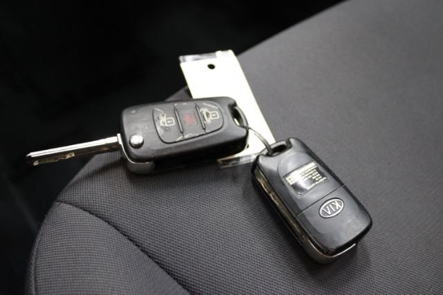 Used 2013 Kia Rio LX w/ PWR Pkg FWD image 13