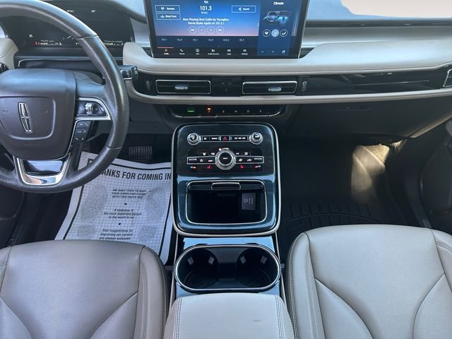 Used 2023 Lincoln Nautilus AWD w/ Premium Package image 11