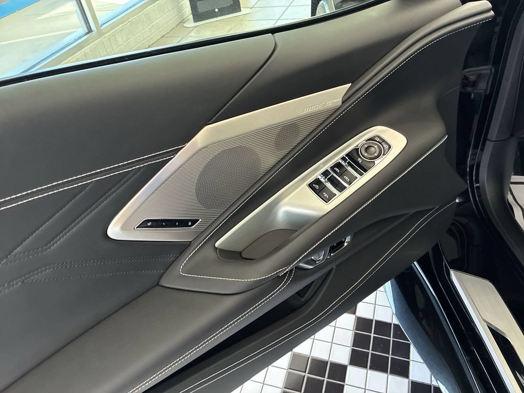 Used 2025 Chevrolet Corvette Z06 RWD image 13