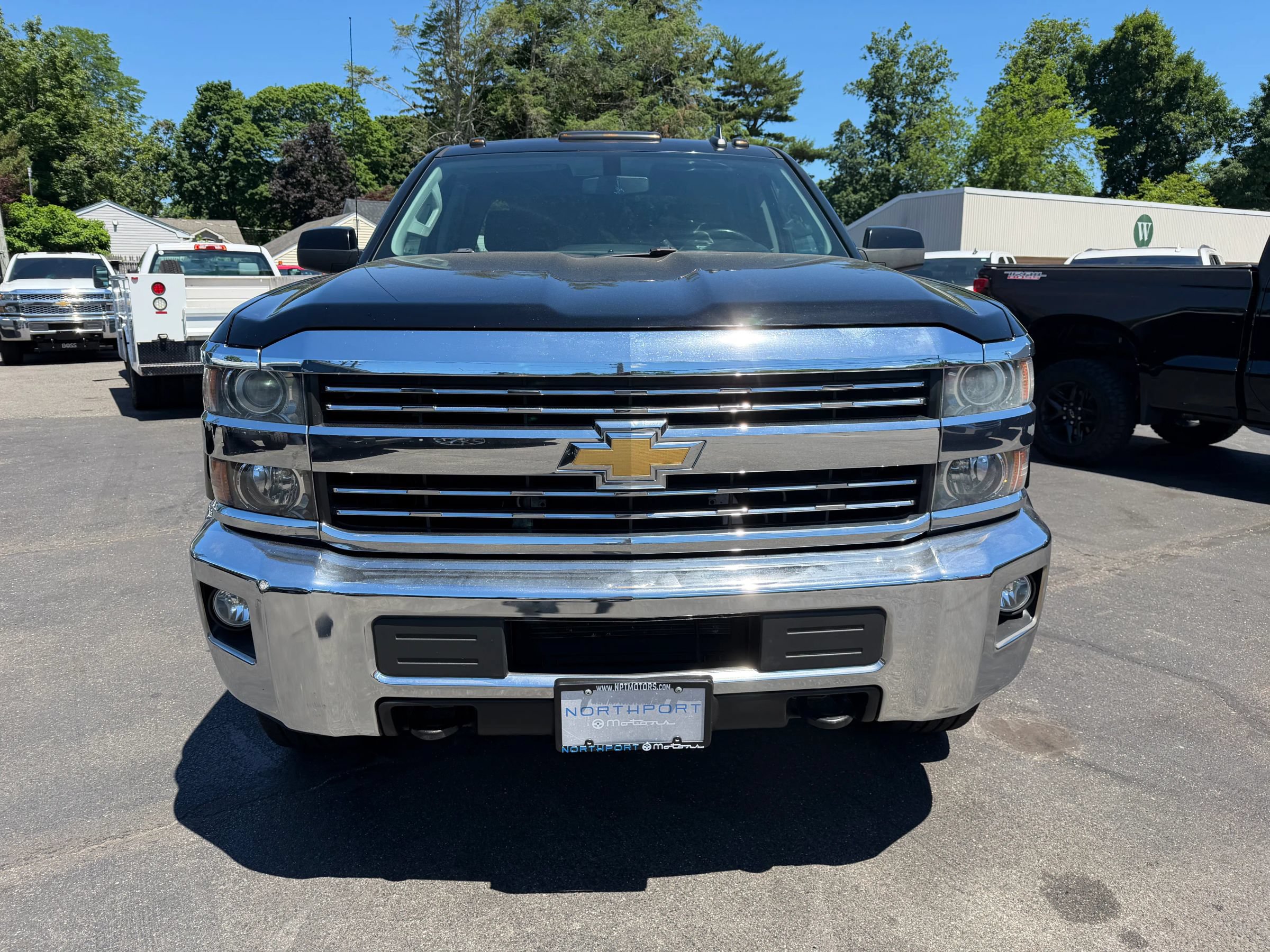 Used 2015 Chevrolet Silverado 2500 LT w/ LT Convenience Package AWD/4WD image 9