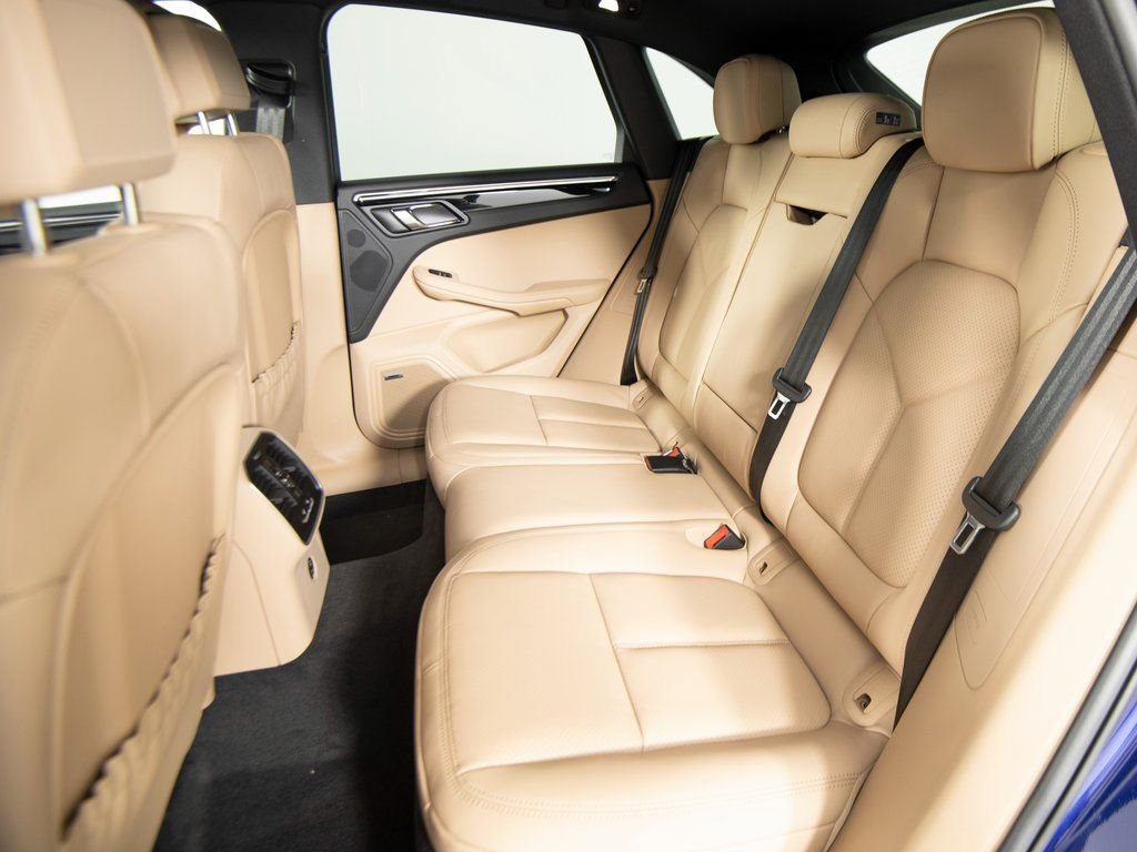 New 2026 Porsche Macan image 36