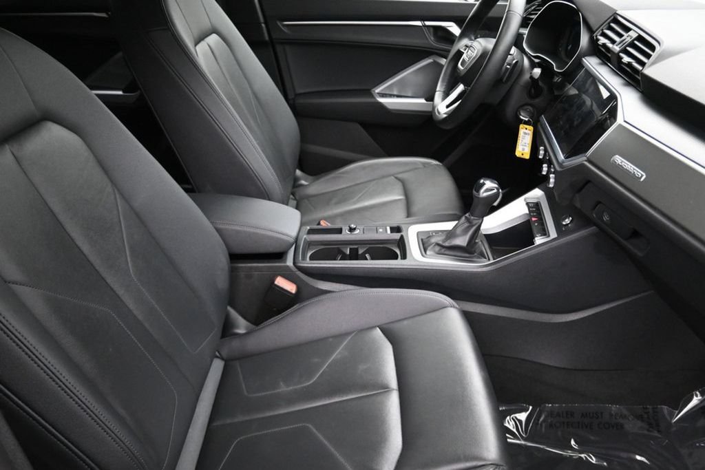 Used 2025 Audi Q3 2.0T Premium AWD/4WD image 16