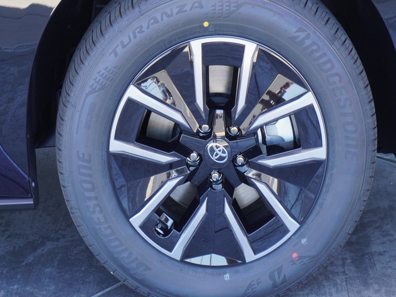 New 2026 Toyota bZ FWD image 5