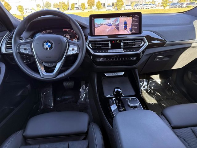 Used 2025 BMW X4 xDrive30i image 17