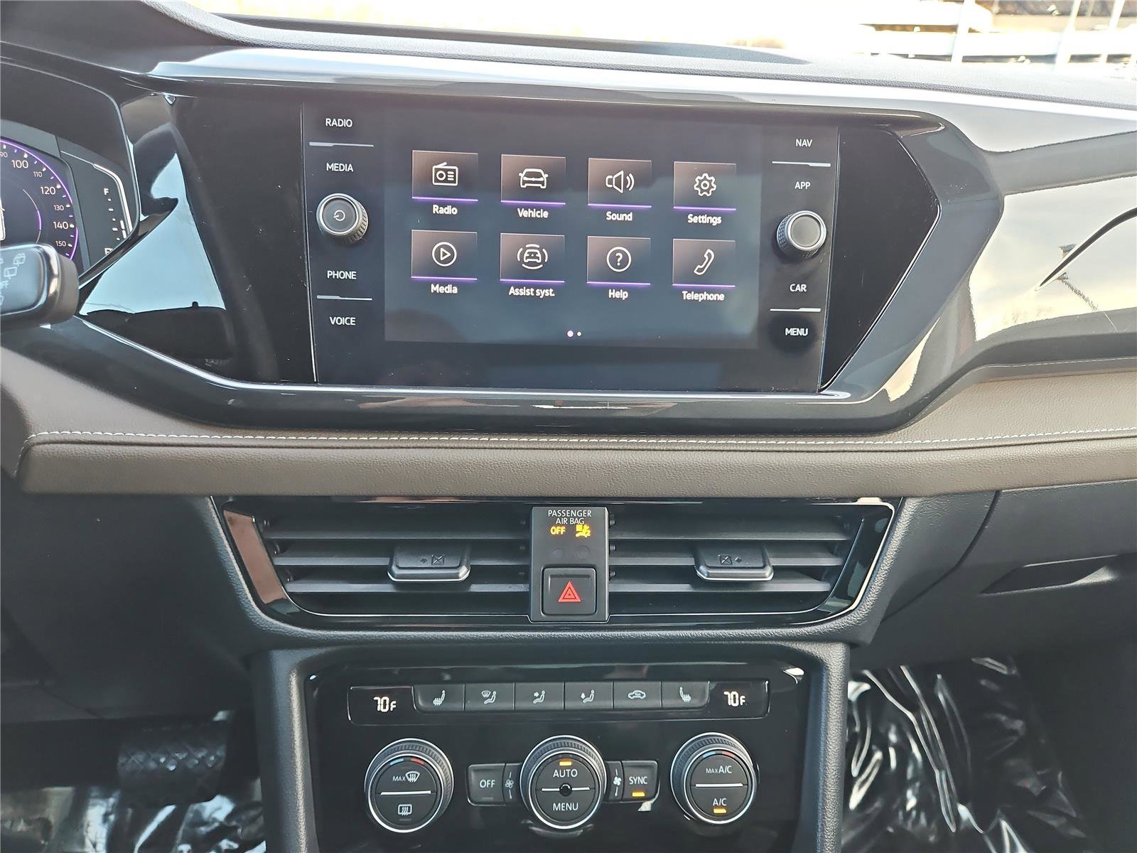 Used 2023 Volkswagen Taos SEL image 20