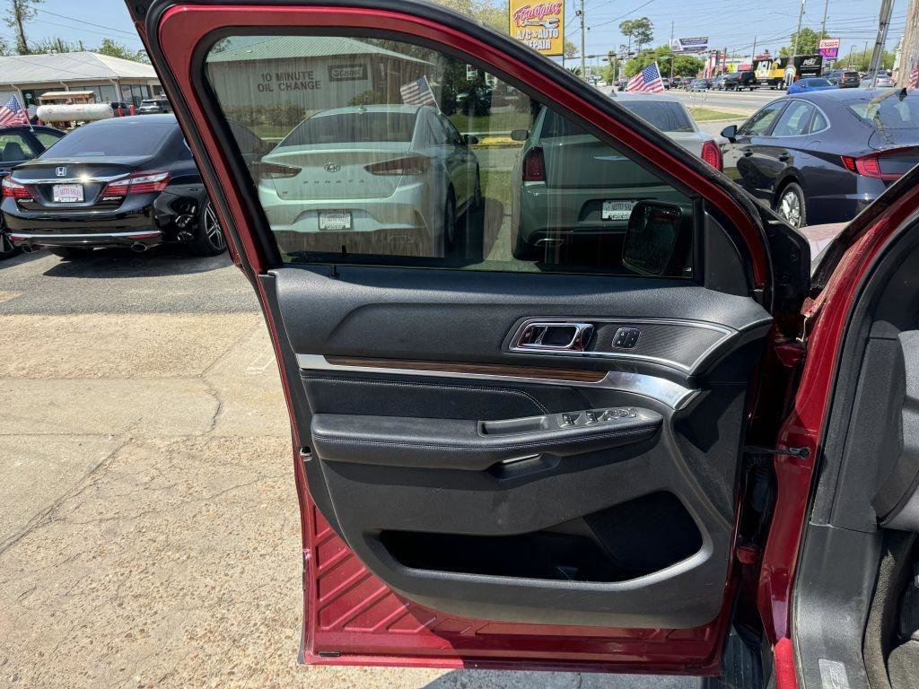 Used 2017 Ford Explorer Limited FWD image 13