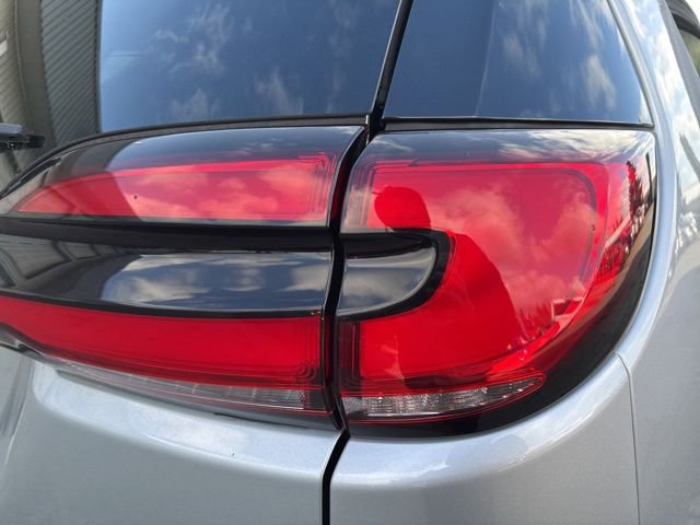 Used 2023 Chrysler Pacifica Limited image 19