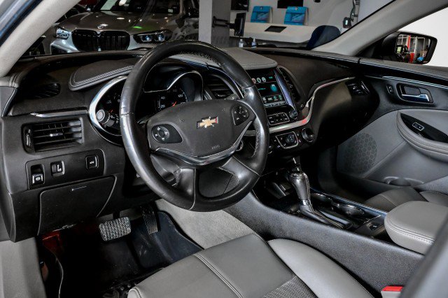 Used 2019 Chevrolet Impala LT FWD image 13