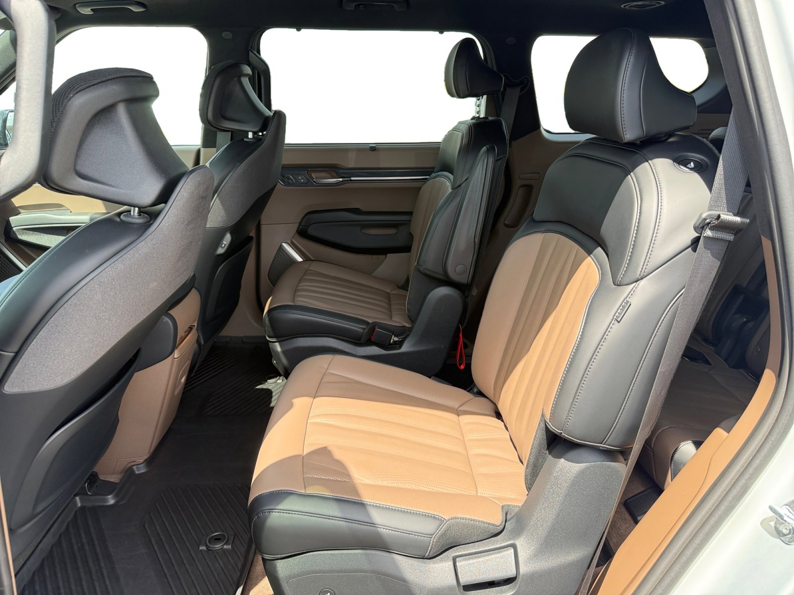 Used 2024 Kia EV9 GT-Line image 16