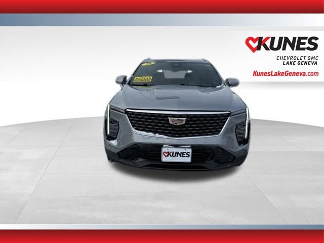 Used 2025 Cadillac XT4 Premium Luxury image 12