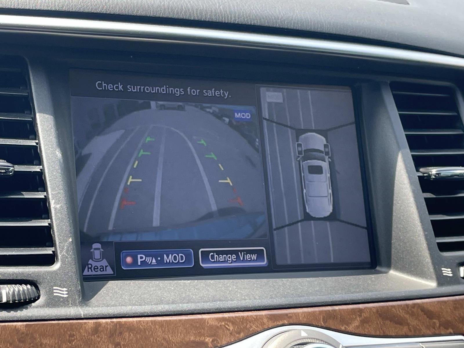 Used 2017 INFINITI QX80 2WD w/ Driver Assistance Package image 19