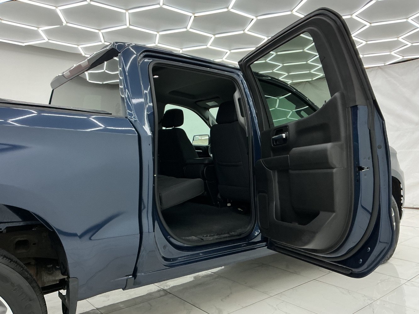 Used 2022 Chevrolet Silverado 1500 LT AWD/4WD image 23