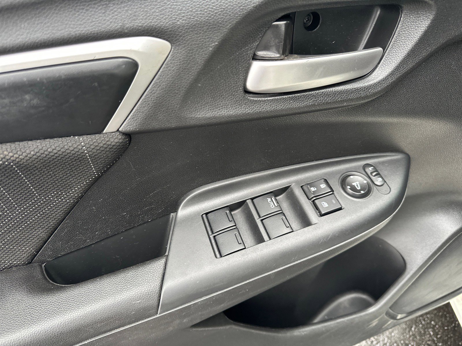 Used 2017 Honda Fit EX image 10