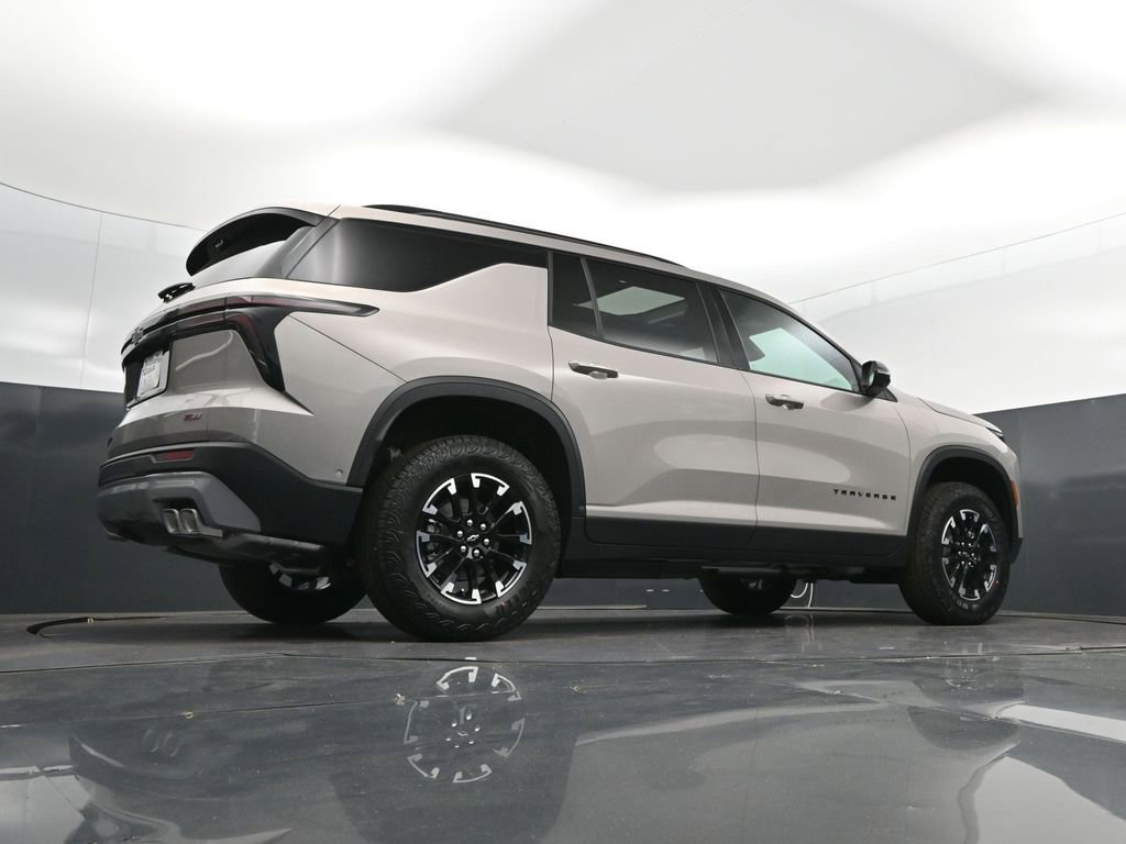 New 2026 Chevrolet Traverse Z71 w/ Enhanced Driving Package AWD/4WD image 44