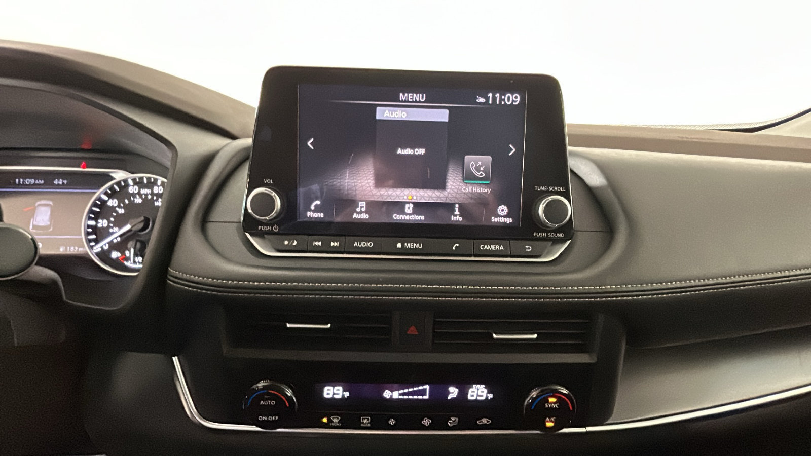 Used 2023 Nissan Rogue SV AWD/4WD image 28