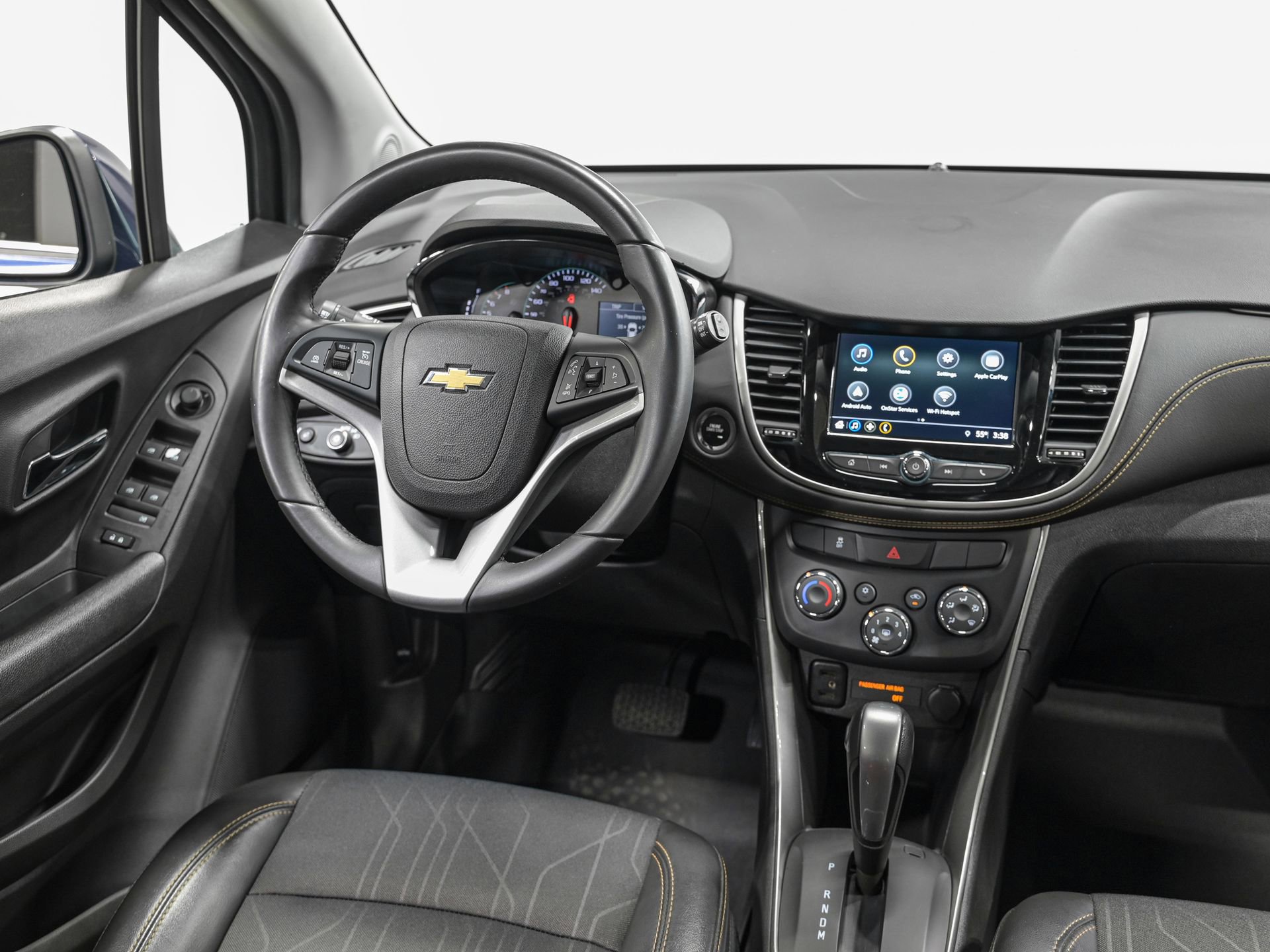 Used 2018 Chevrolet Trax LT w/ LT Convenience Package image 30