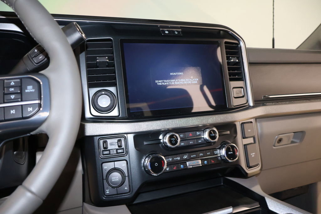 Used 2025 Ford F250 Platinum w/ Platinum Plus Package image 29