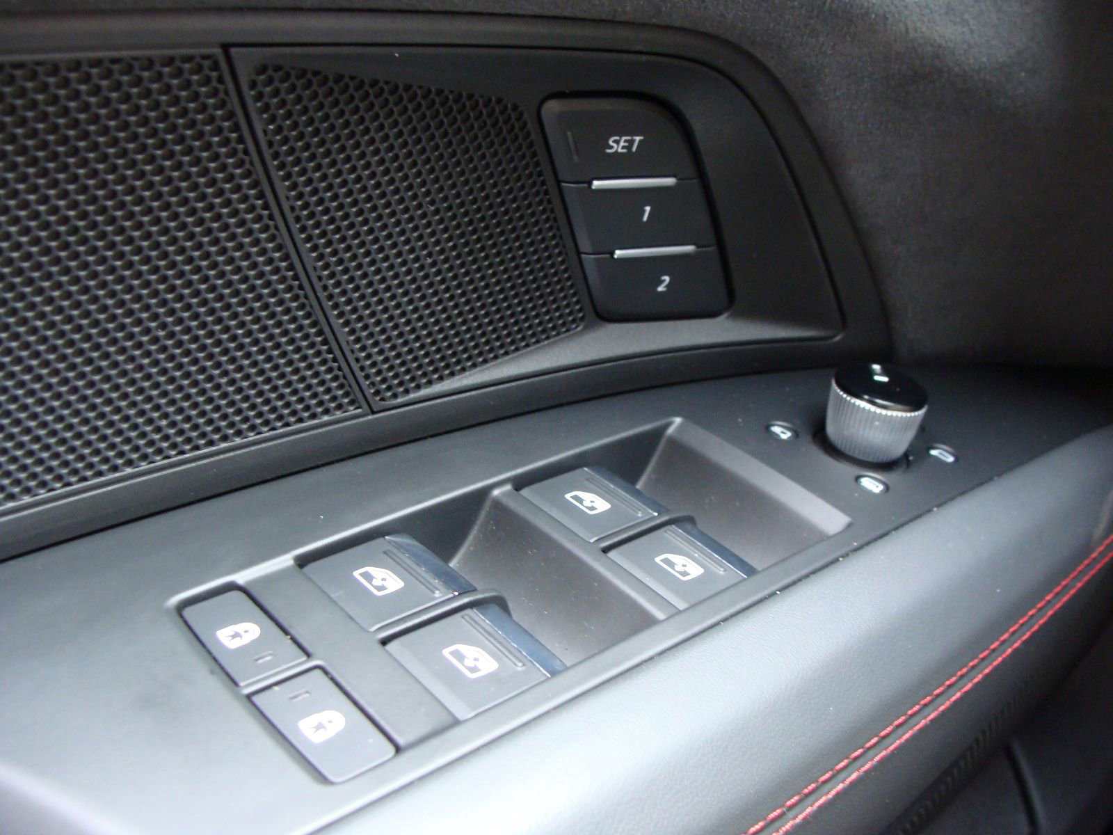Used 2023 Audi RS e-tron GT AWD/4WD image 31