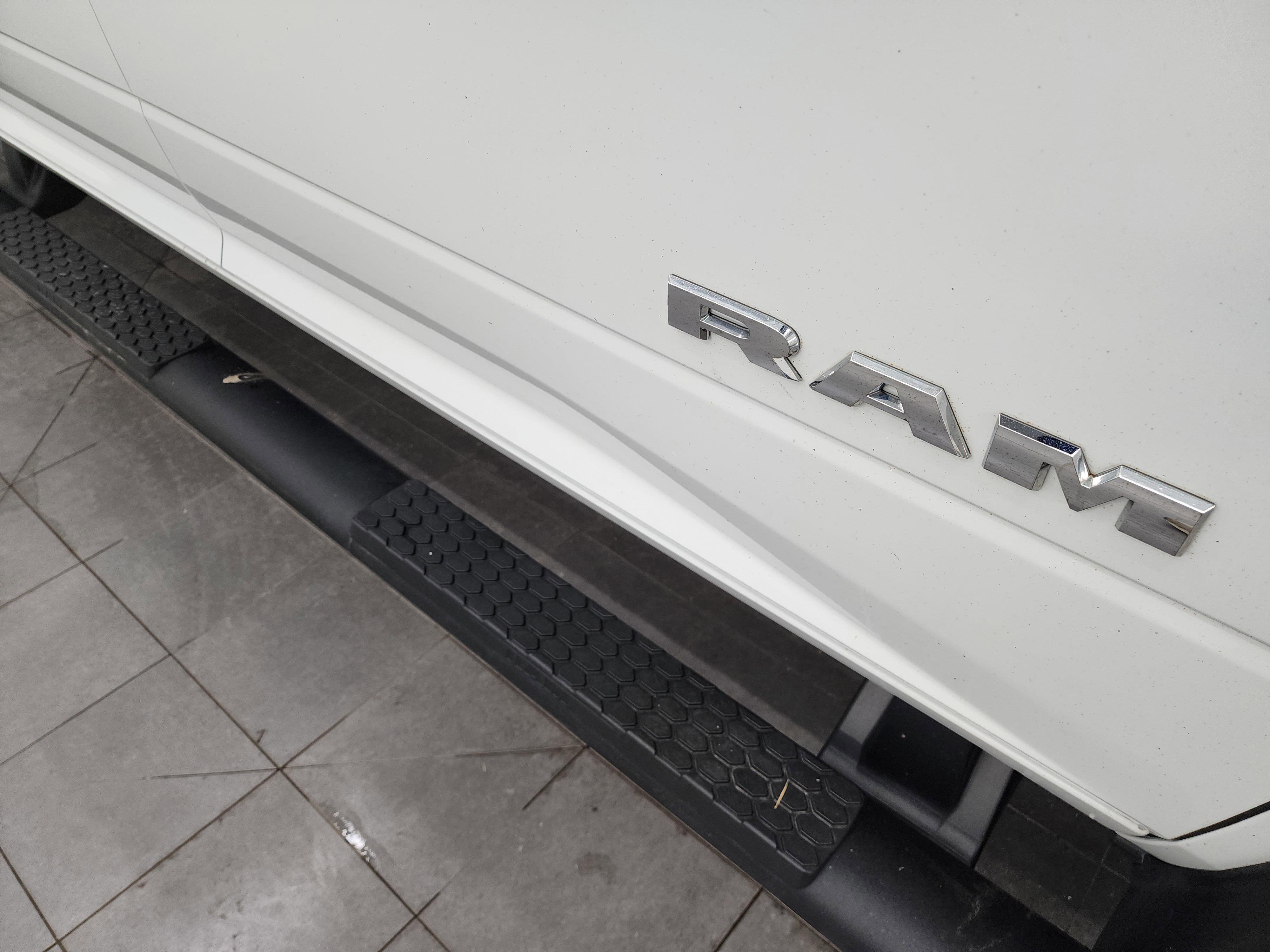 Used 2023 RAM 3500 Laramie image 27